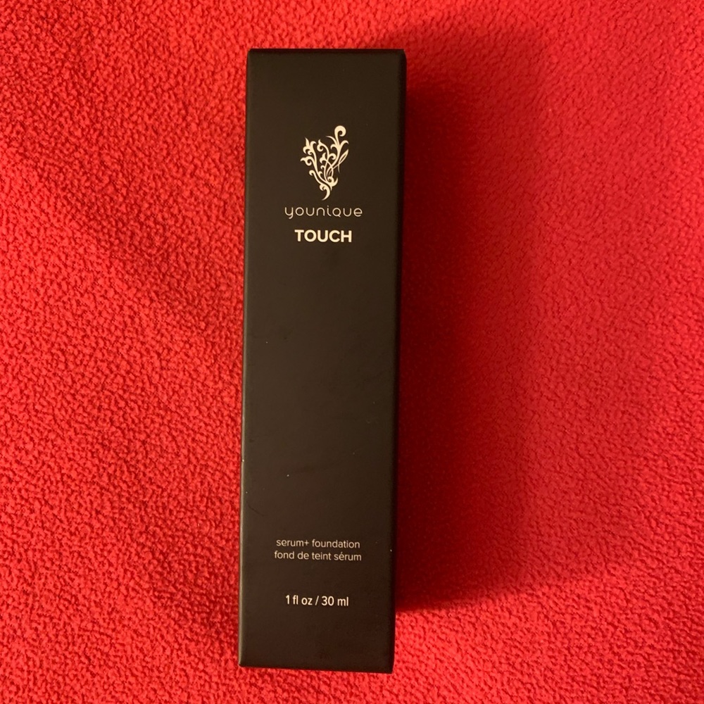 Younique Touch Serum +Foundation